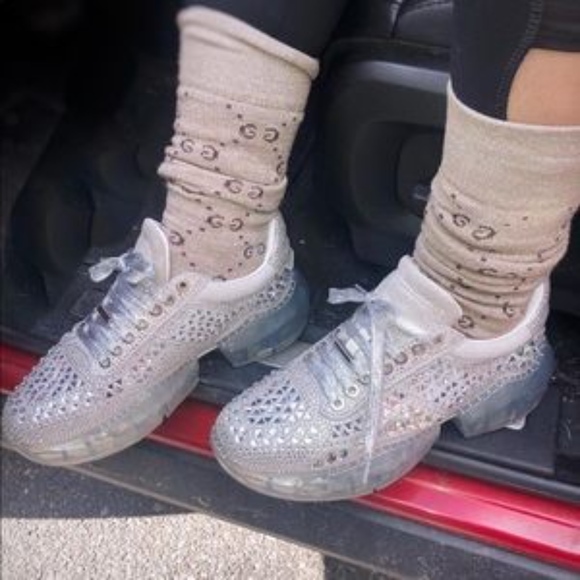 !! LIMITED EDITION !! Diamond Drip Sneakers - Picture 3 of 8